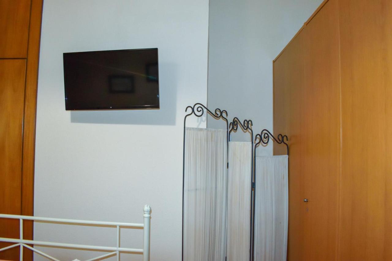 Petros House Apartment *